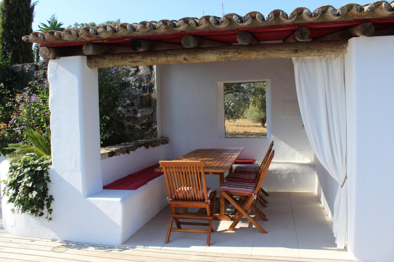 Herdade Dos Alfanges "The Barn" Viana do Alentejo Exterior foto