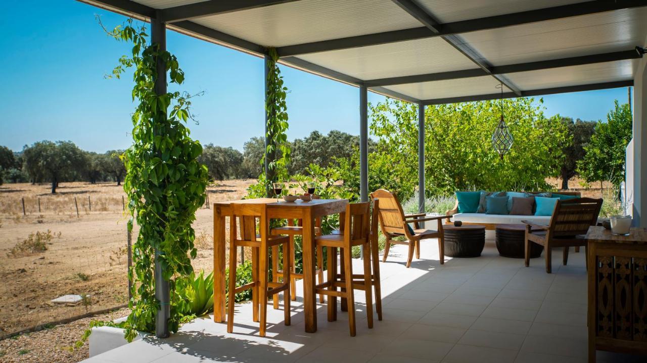 Herdade Dos Alfanges "The Barn" Viana do Alentejo Exterior foto